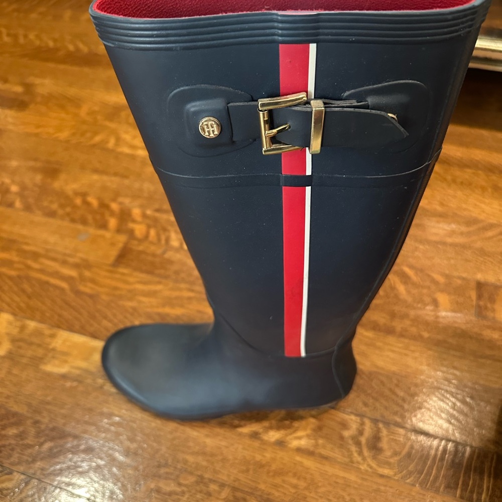 Tommy Hilfiger Navy Rain Boots with Red Stripe